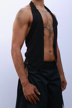Load image into Gallery viewer, Ónix Halter Top
