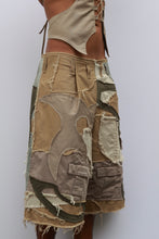 Load image into Gallery viewer, Dune Distressed Jorts
